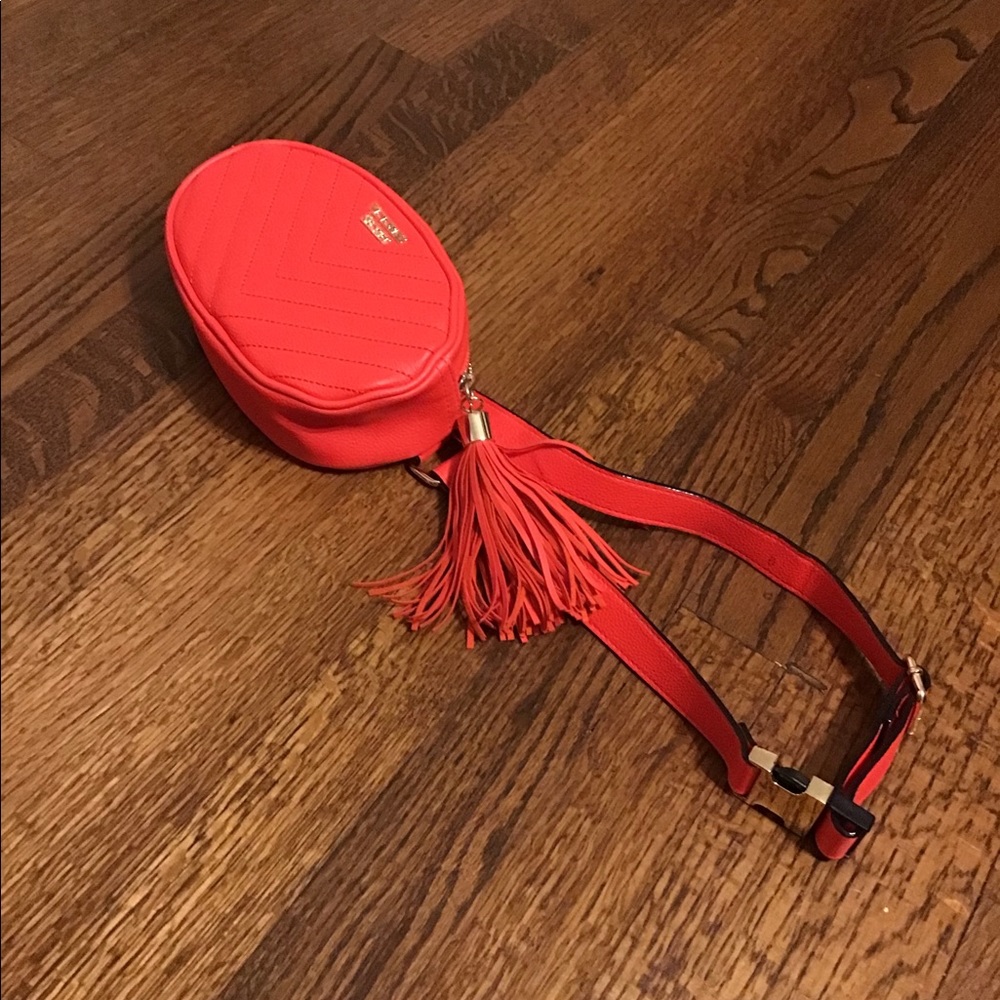 Victoria's Secret adjustable Waist belt bag - Picture 3 of 8
